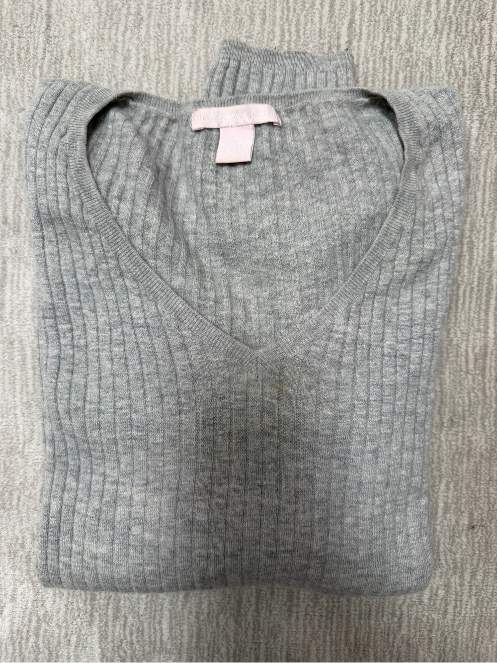 100% Cashmere Grey Ribbed V-Neck Sweater